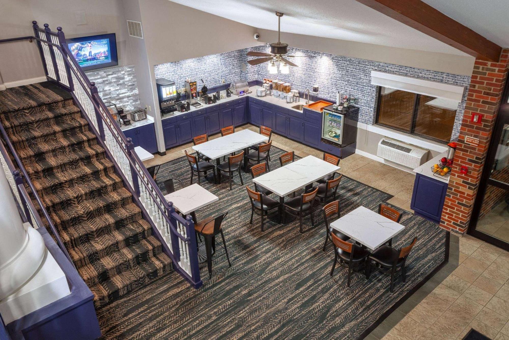 Americinn By Wyndham Пеория Екстериор снимка
